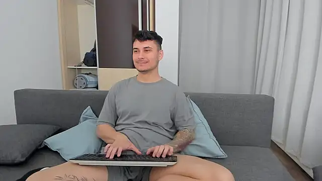 MatMalonne Adlı Modelin Canlı XXX Sohbeti