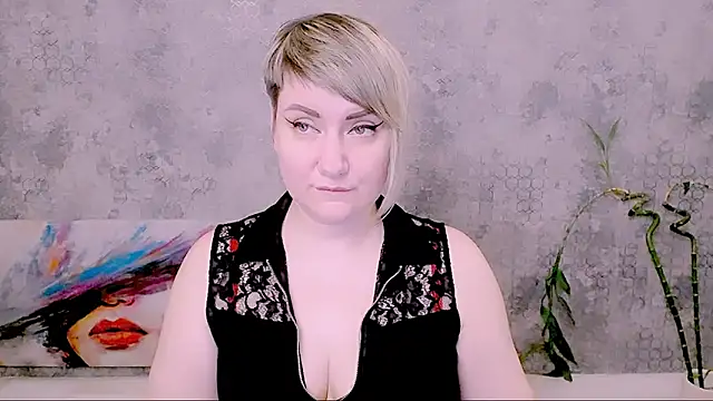 Djullia: онлайн-секс-чат