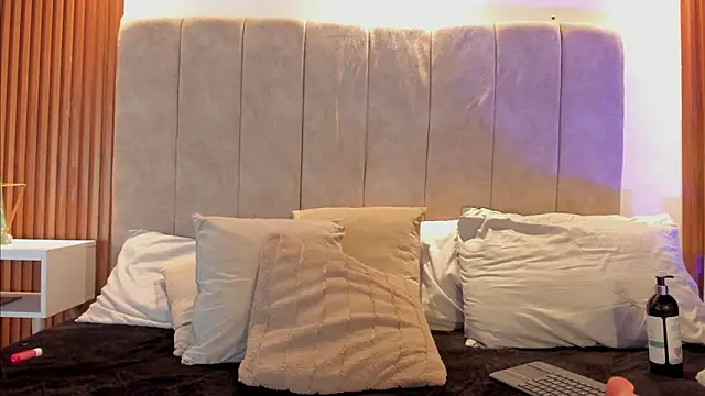 Lauraa_saenz11: онлайн-секс-чат