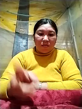 kussecka élő XXX-chatje