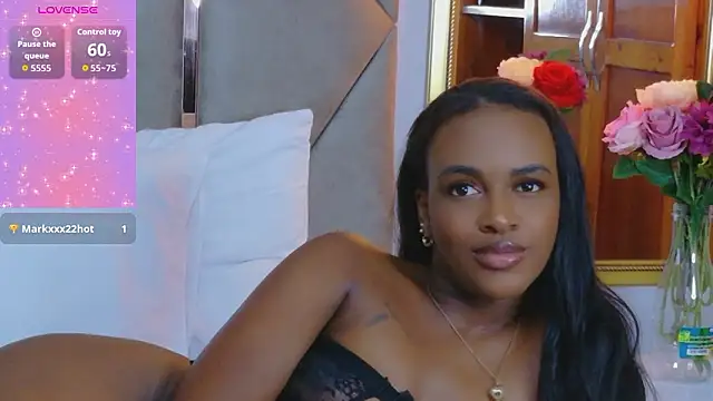 Sally-Noa's Live XXX Chat