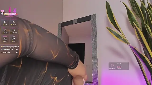 juicy_led_ Chat XXX in diretta