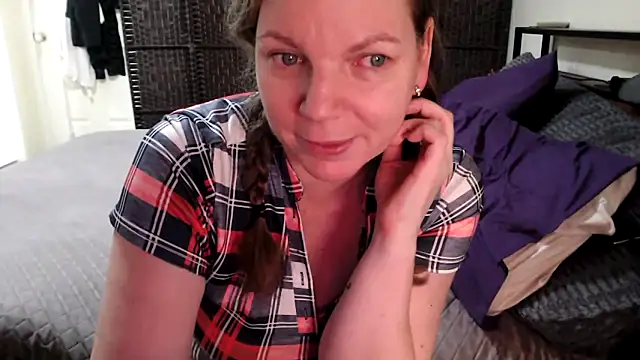 AussieKittyPurr – Naživo XXX chat