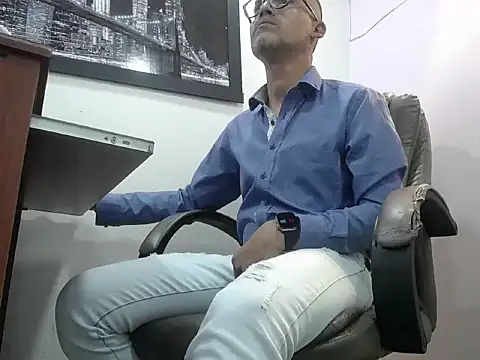 Oswalldo__ Live XXX-Chat