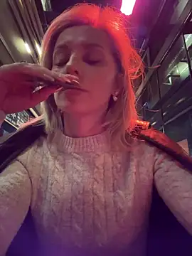 Chat +18 de VikaBunny1 ao vivo