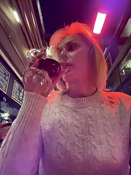 VikaBunny1: онлайн-секс-чат