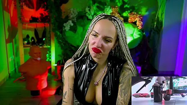 MonicaMaxwel élő XXX-chatje