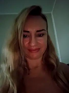 MalienaCarolina Chat XXX in diretta