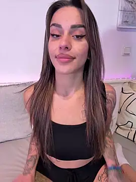 عرض كام -Alisa