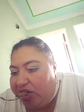 curvy_diva_: απευθείας συνομιλία ΧΧΧ