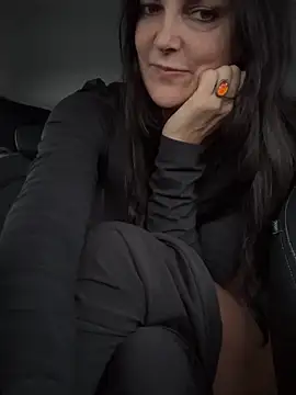 -OLYA- – Naživo XXX chat