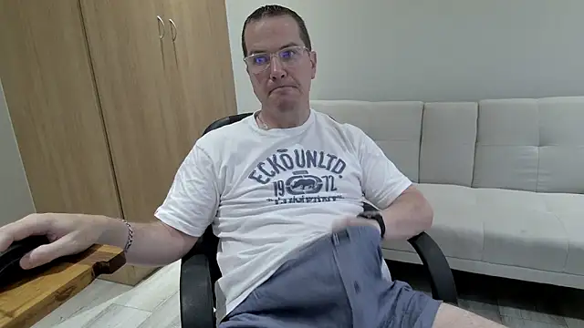 BrettJ81のライブXXXチャット