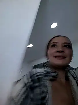 Mery_Moon123 Adlı Modelin Canlı XXX Sohbeti