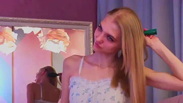 4example_Chloe's Live XXX Chat