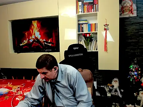 SpartacusDaddy48 在線直播表演