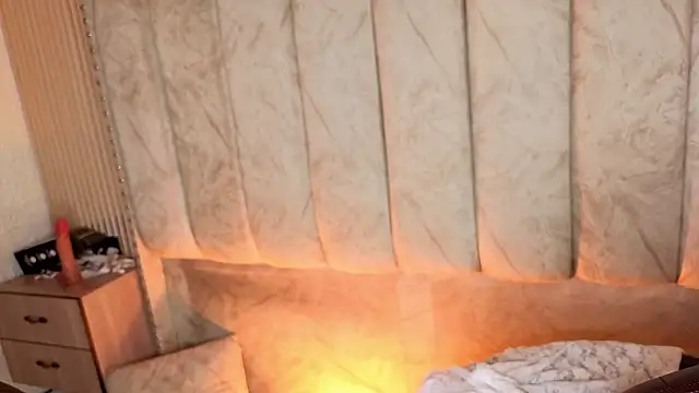 MeganIsPerfect Adlı Modelin Canlı XXX Sohbeti