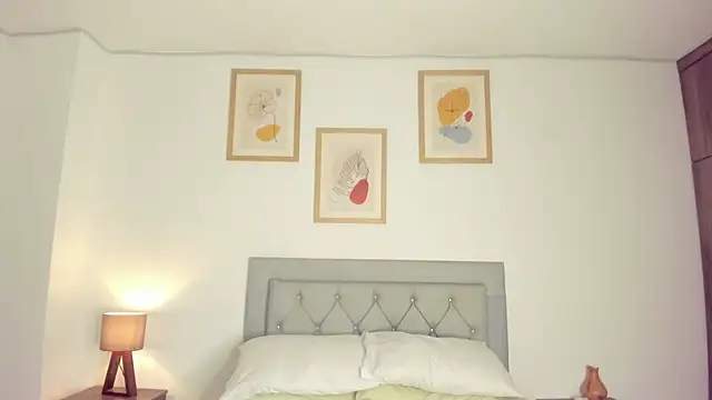 Chat XXX en directo de Jadeobi_