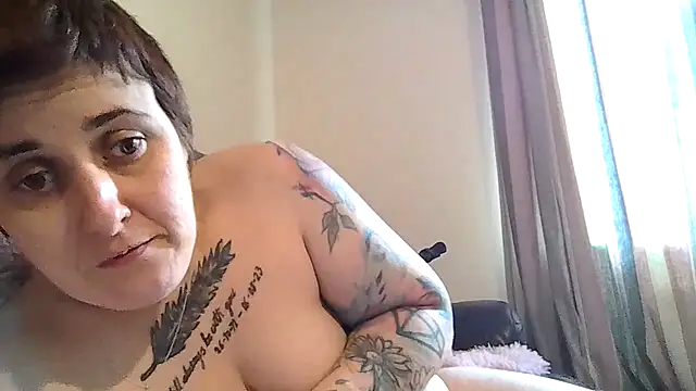 Tiara_XOX's Live XXX Chat