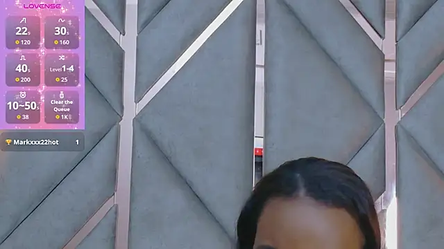 Онлайн чат XXX Sally-Noa