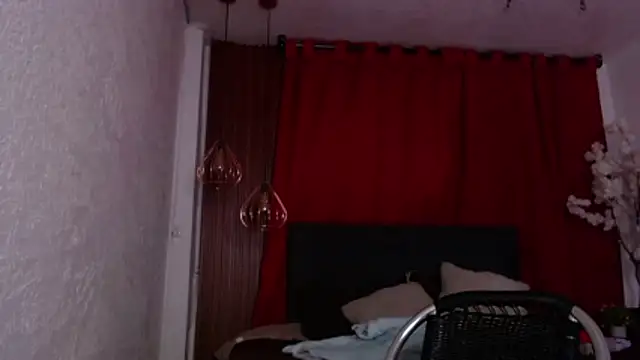 nikkystorm1_'s Live XXX Chat