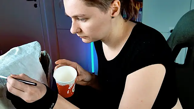 Chat XXX en directo de LadyLolipop_