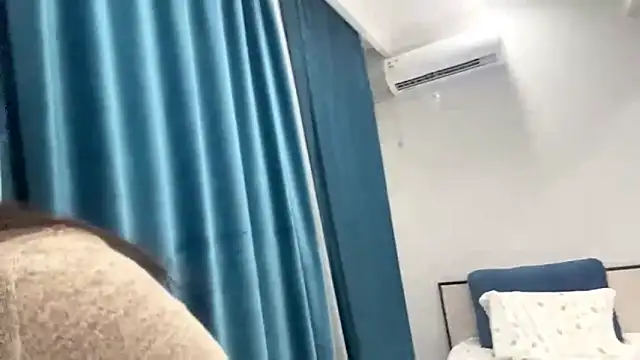 دردشة SupremeDividend الجنسية المباشرة