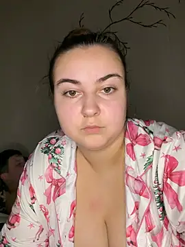 AlyaX_X: διαδικτυακό σόου στην κάμερα