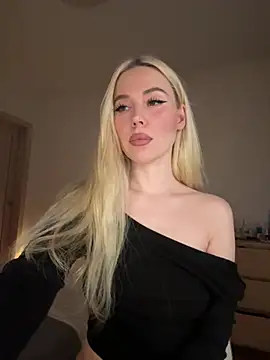 xDinnax Adlı Modelin Canlı XXX Sohbeti