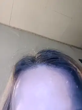 Evelina_cute: онлайн-секс-чат