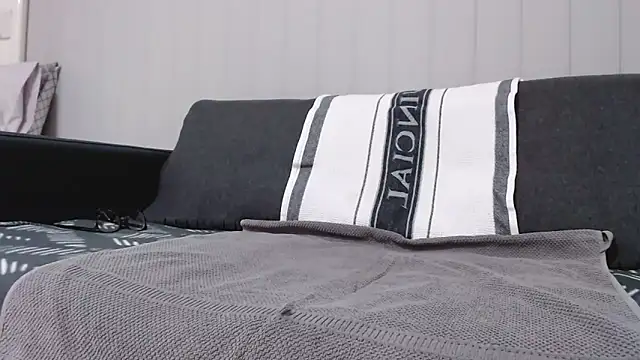 lilchristian@xh Show in webcam