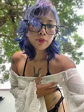 Namii_cute webcam show