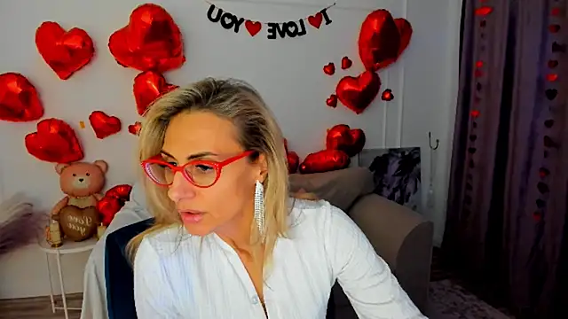 MuseOfStage Adlı Modelin Canlı XXX Sohbeti