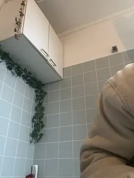 Toyjungee Adlı Modelin Canlı XXX Sohbeti