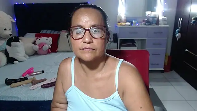 pervert_mommy_'s Live XXX Chat