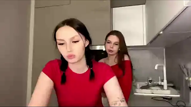 PinkClouds_ Chat XXX in diretta