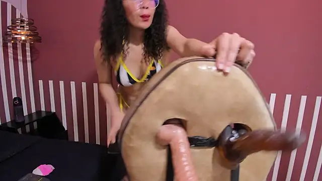 SweetStarr_ Adlı Modelin Canlı XXX Sohbeti