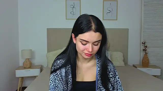 Silena_sky Adlı Modelin Canlı XXX Sohbeti