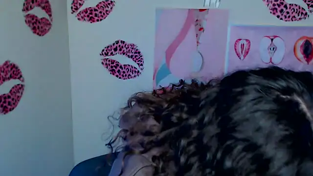 _SusieSu_'s Live XXX Chat