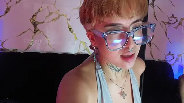 Rebeka-baker live XXX chat