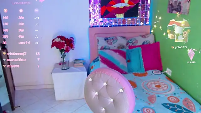 katherinnyazz élő XXX-chatje