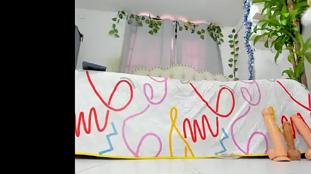 Онлайн чат XXX khalyn_jenner