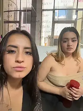 Antonella_Julieta Webcam Show