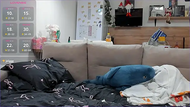 Chat +18 de Girl_alone_home ao vivo