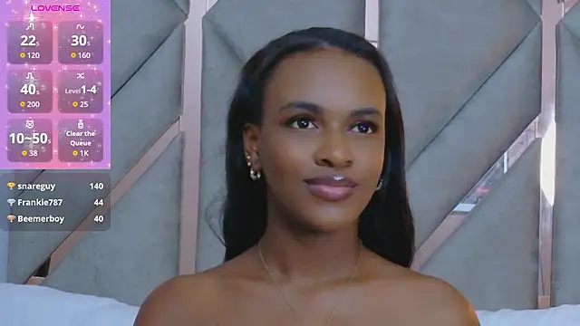 Sally-Noa Chat XXX live