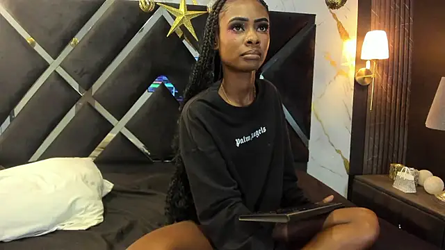 EvaaCooper live XXX chat