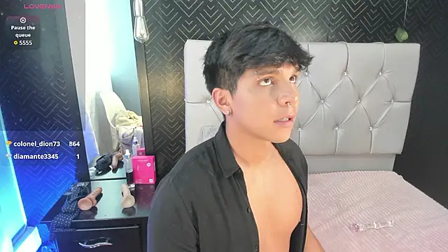 عرض كام Thiago_Kozak