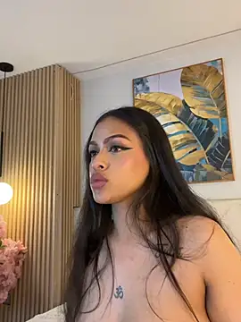 Mila_Hank_ Adlı Modelin Canlı XXX Sohbeti