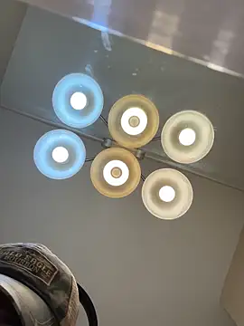 Pokazy przed kamerką – KeYBuMp323