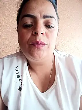 Mia-Glow live XXX chat