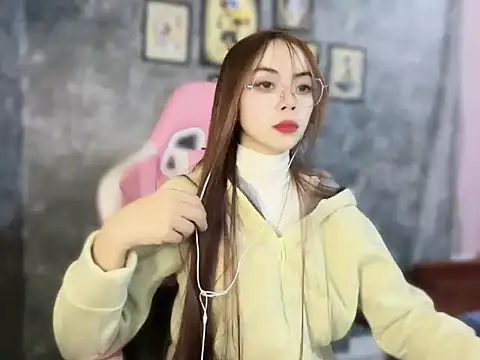 Chatroom XXX en direct de Suki_99